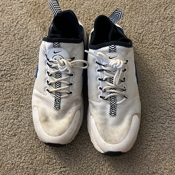 Nike sneakers - Picture 2 of 4